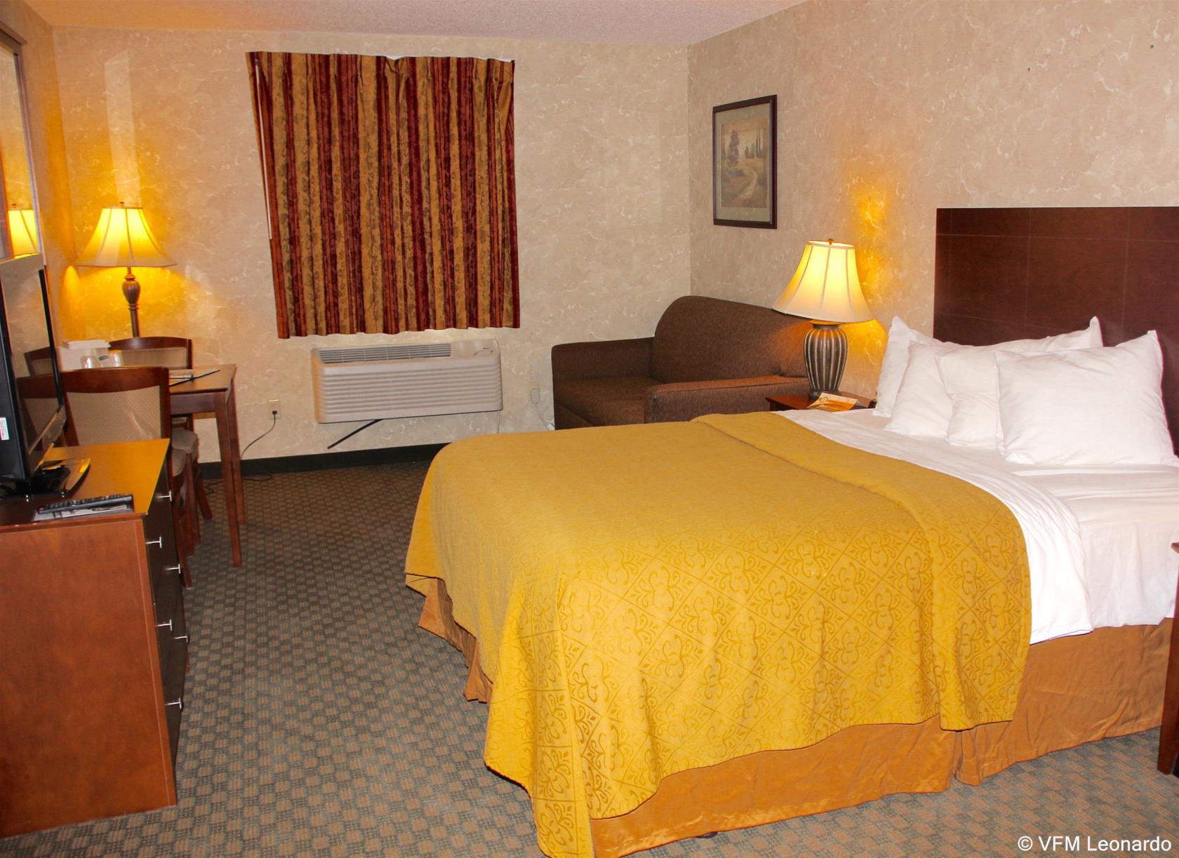 Quality Inn Hays I-70 Exterior foto